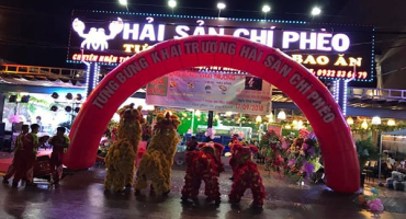 Tưng bừng Khai trương  quán hải sản Chí Phèo