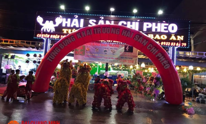 Tưng bừng Khai trương  quán hải sản Chí Phèo