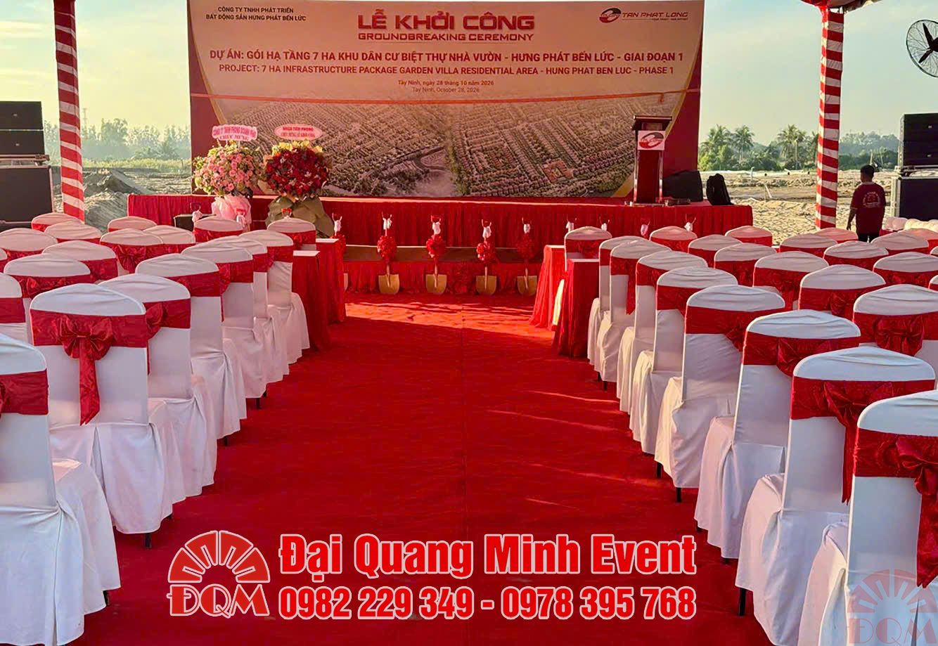 Bố trí sân khấu, nhà bạt và bàn ghế cho lễ khởi công tại Tây Ninh